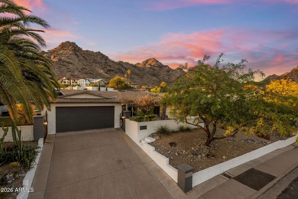 2432 E Piestewa Peak Drive, Phoenix