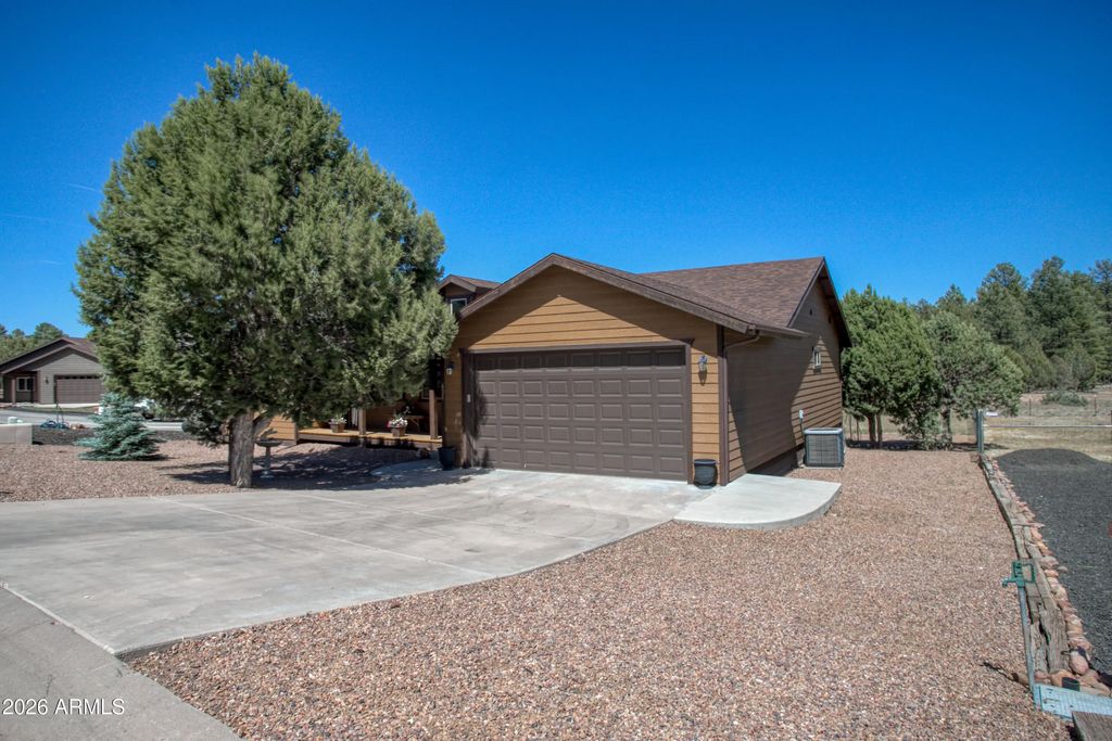 621 Angelas Place, Show Low