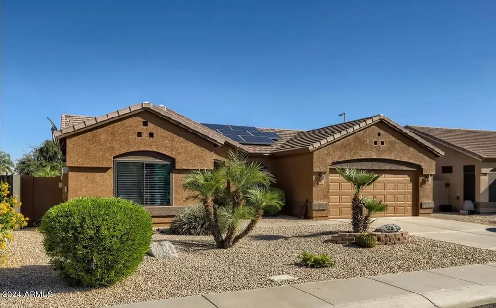 17407 N Larkspur Lane, Surprise