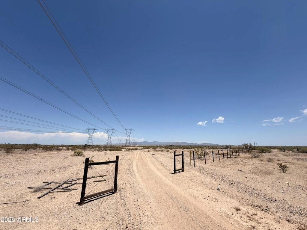 2320 S 331st Avenue (unit -), Tonopah
