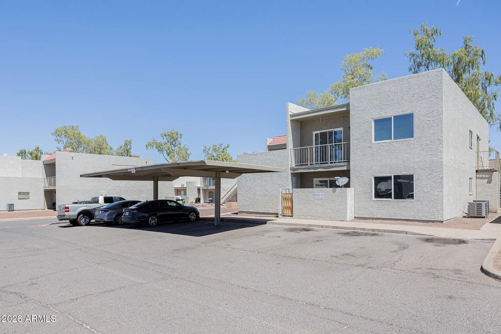 2826 E Monte Cristo Avenue (unit 203), Phoenix
