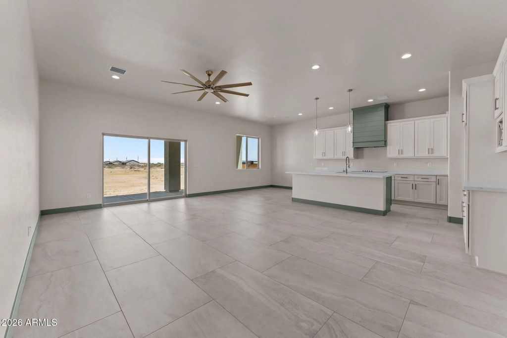 28583 N 257th Drive, Wittmann