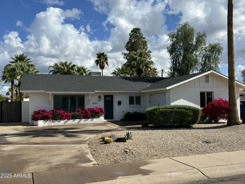8744 E Rose Lane, Scottsdale
