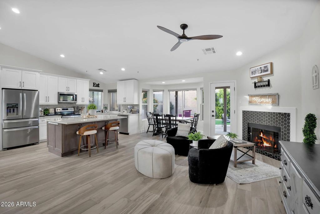 9410 E Topeka Drive, Scottsdale