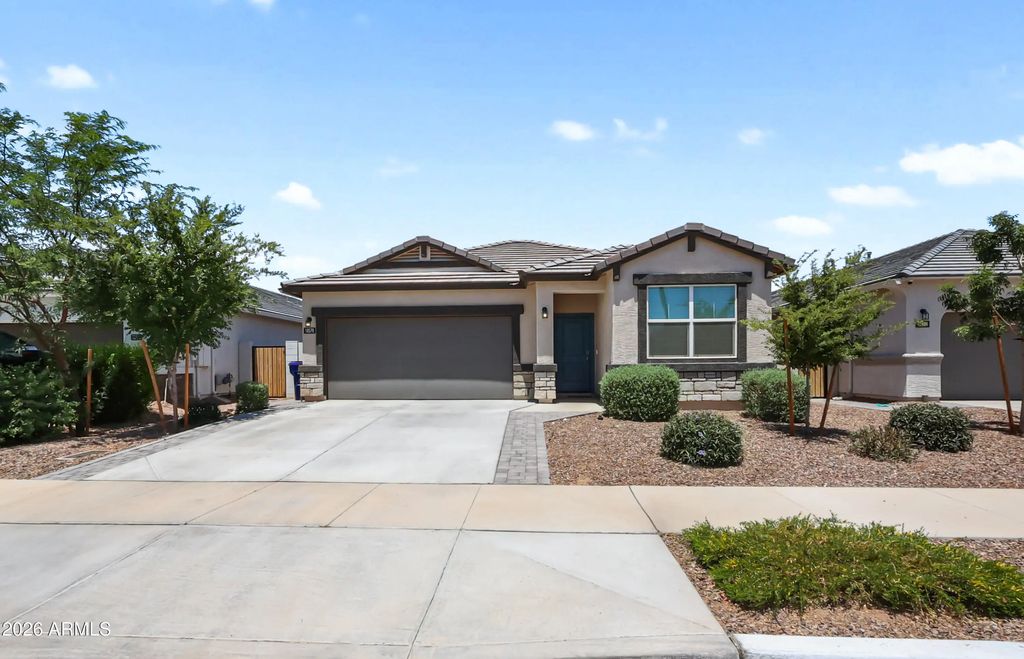 18570 W Desert Hollow Drive, Wittmann