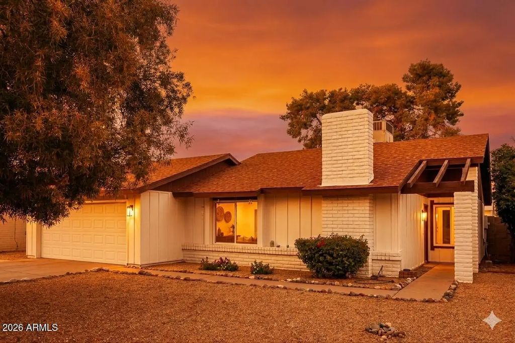 2320 W Waltann Lane, Phoenix