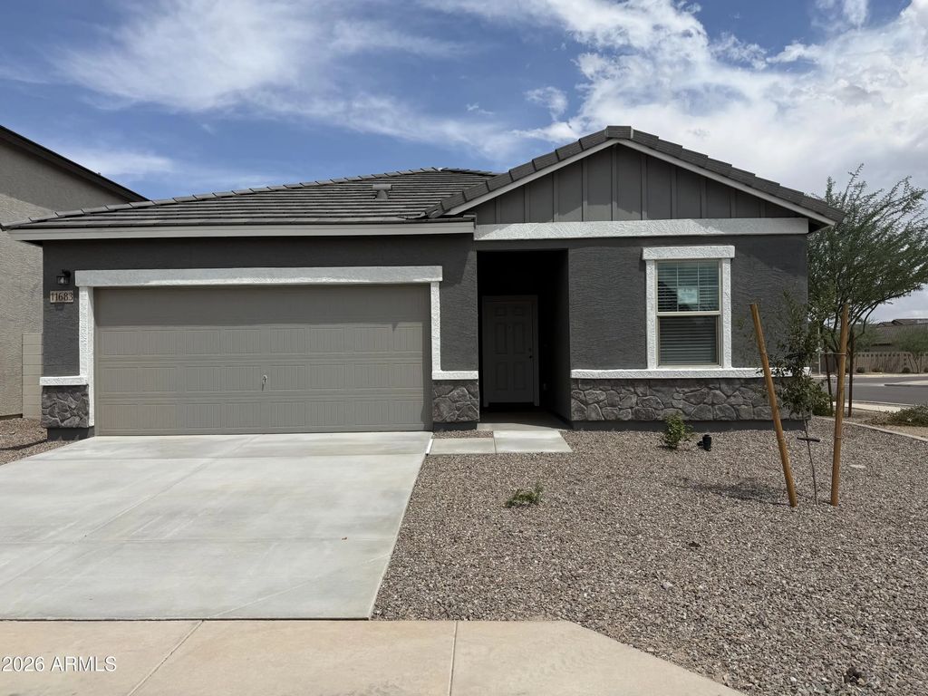 11683 N Richards Drive, Maricopa