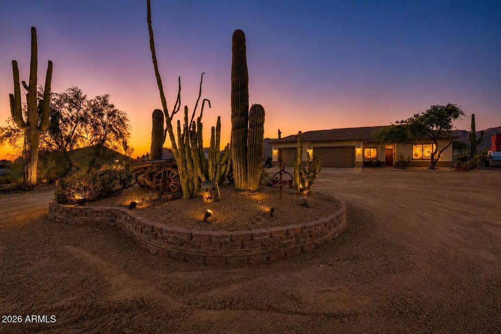 224 E Whiteley Street, Apache Junction