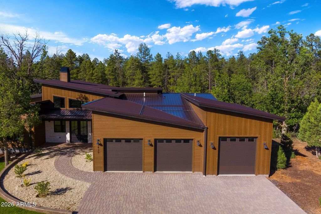 3439 Bear Mountain Drive (unit 17), Lakeside