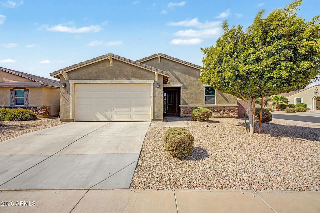 39910 W Curtis Way, Maricopa
