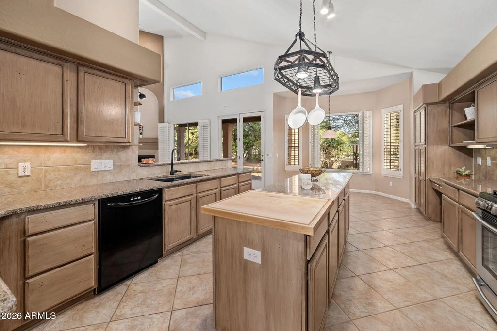 5225 W Del Rio Street, Chandler