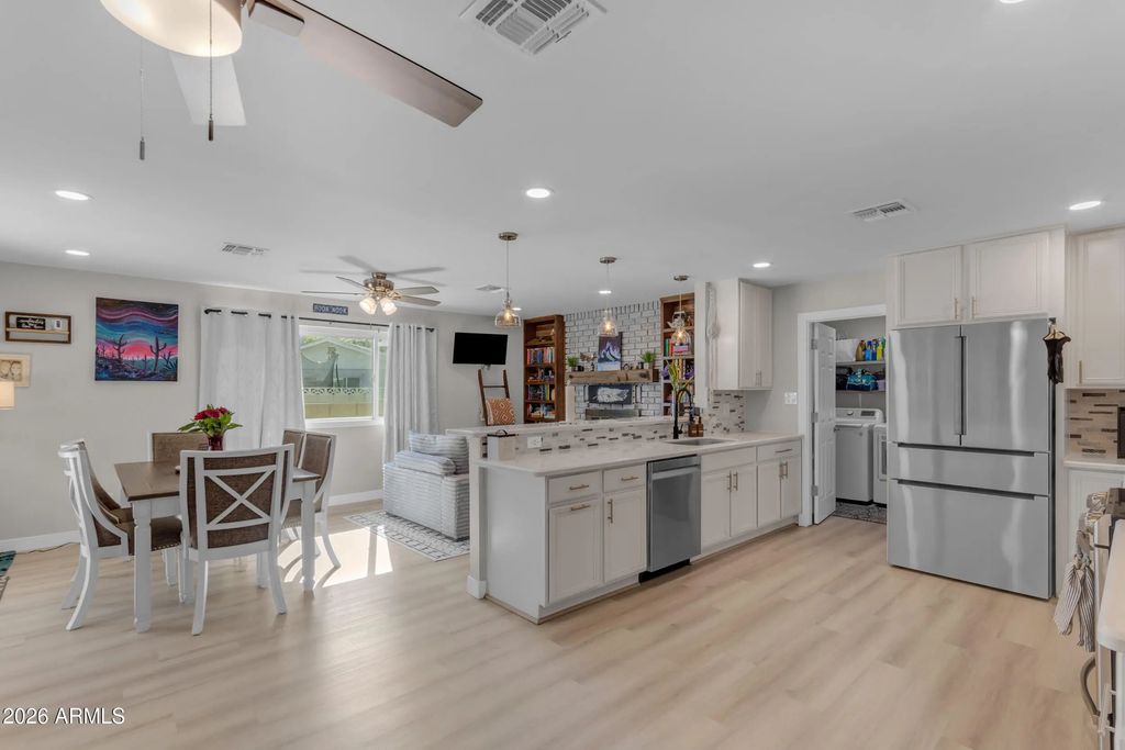 704 N Gentry Circle, Mesa