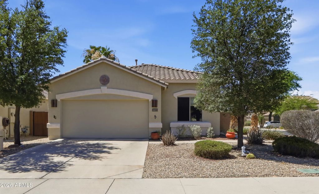 18073 W Vogel Avenue, Waddell