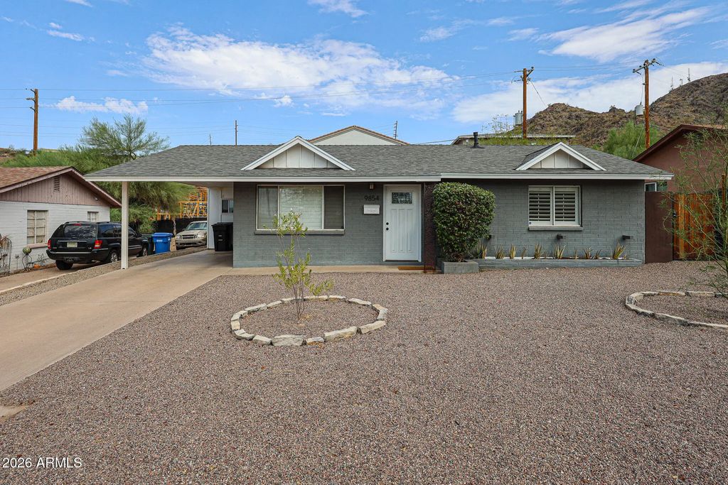9854 N 1st Street, Phoenix