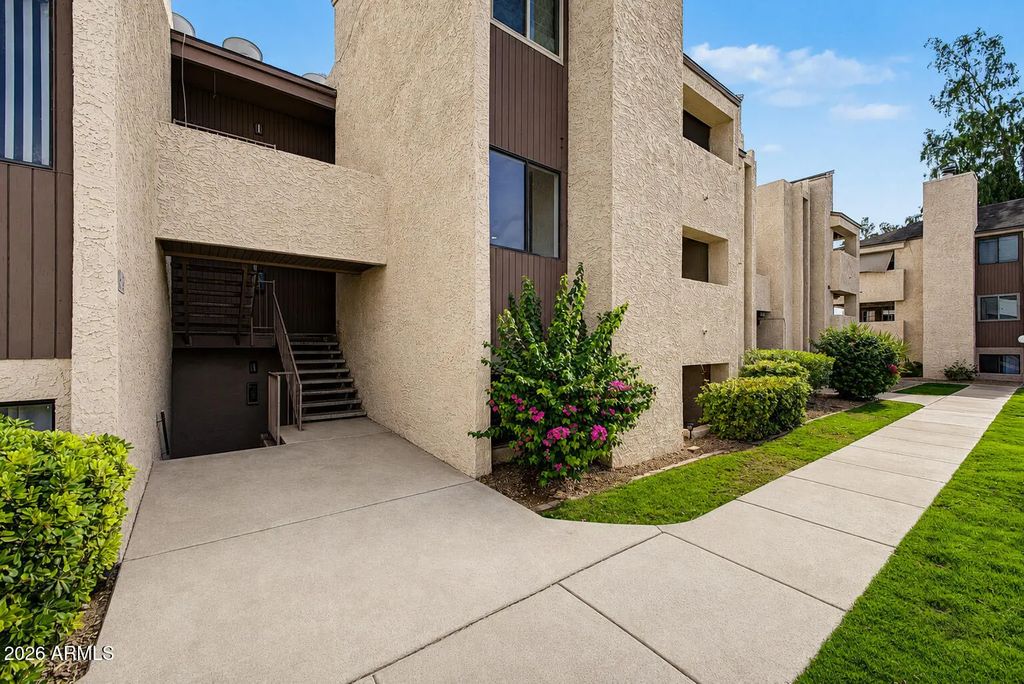 7510 E Thomas Road (unit 217), Scottsdale