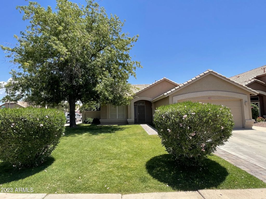 1225 S Sierra Street, Gilbert