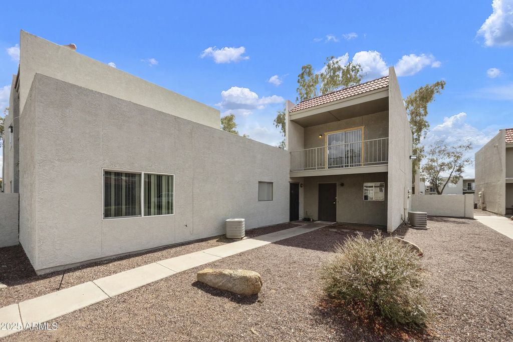 2837 E Marconi Avenue, Phoenix