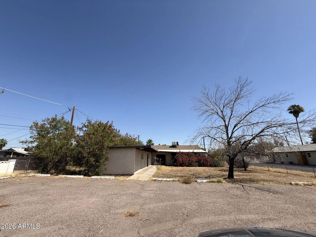4202 N Mitchell Street, Phoenix