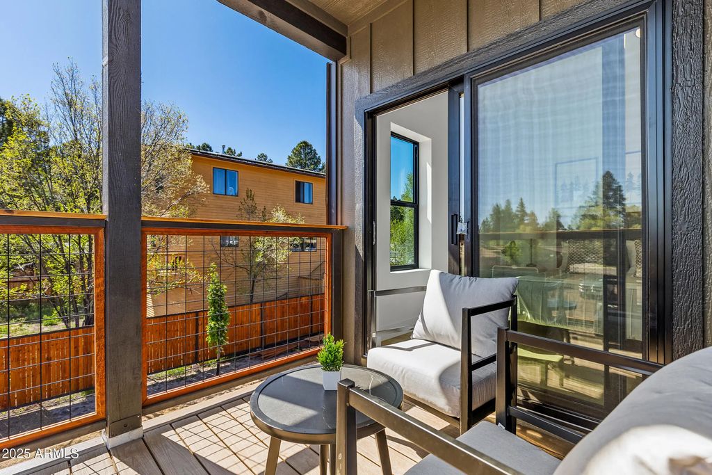 302 W Oak Avenue (unit 4), Flagstaff