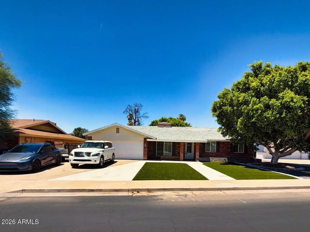 2416 E Elmwood Street, Mesa