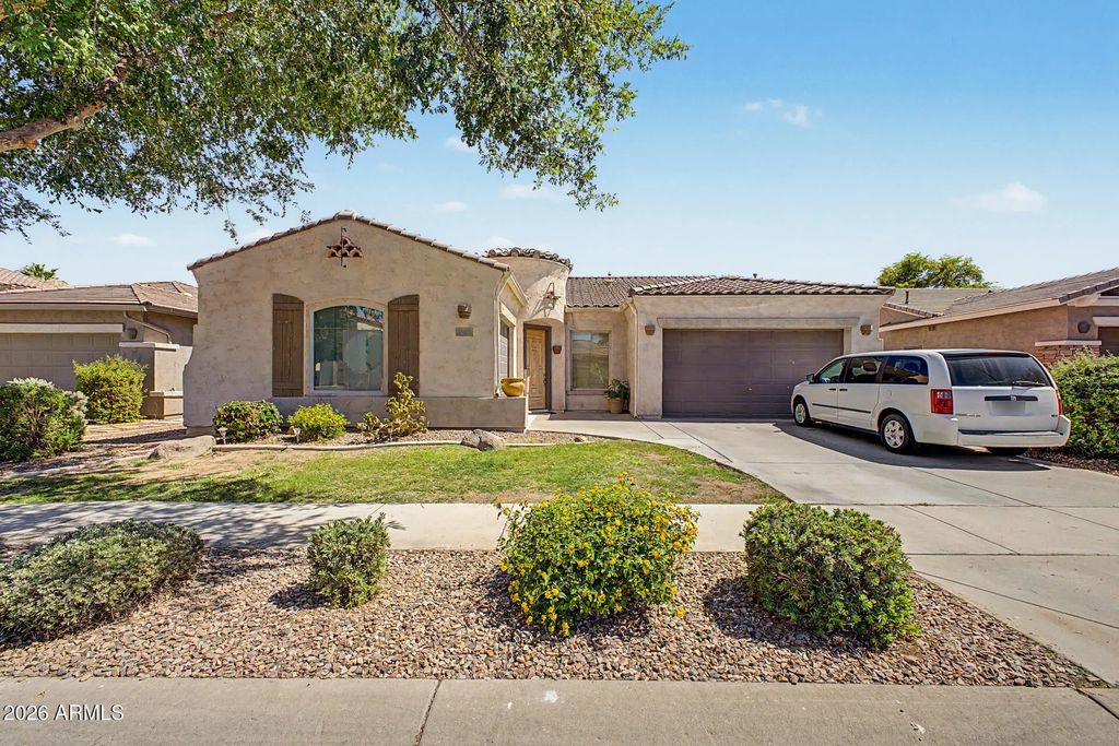 627 E La Costa Drive, Chandler