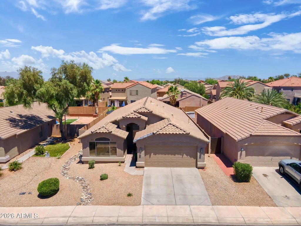 42596 W Bunker Drive, Maricopa