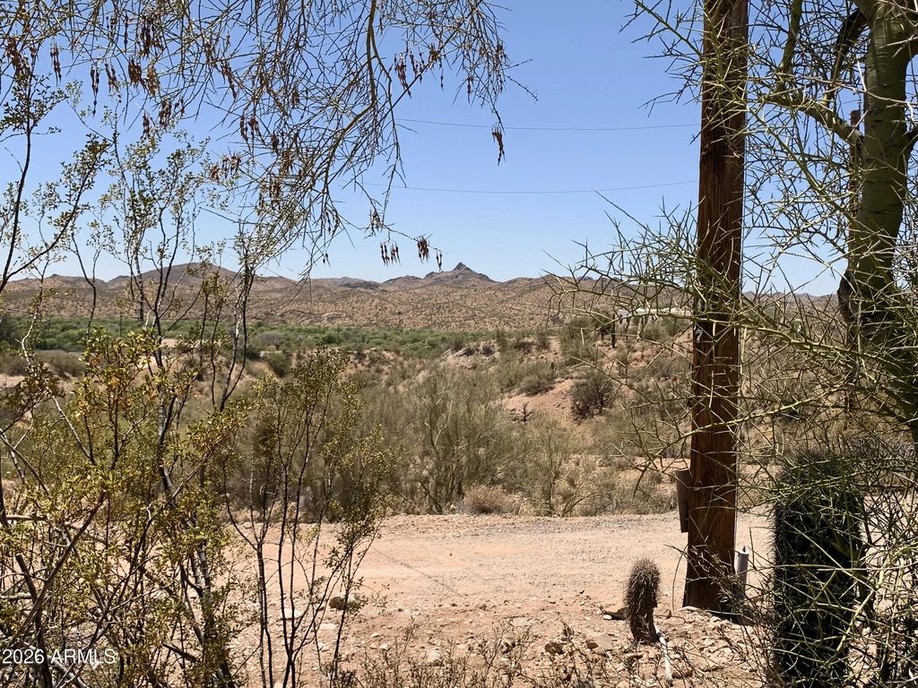 516xx N Mockingbird Road (unit -), Wickenburg