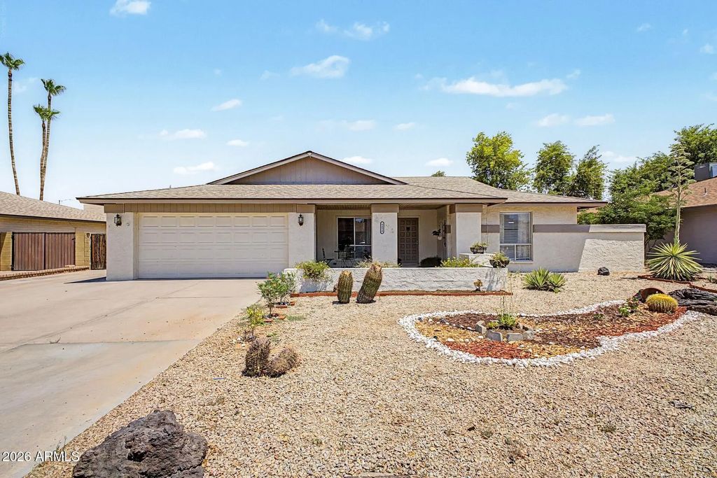 4434 W Dahlia Drive, Glendale
