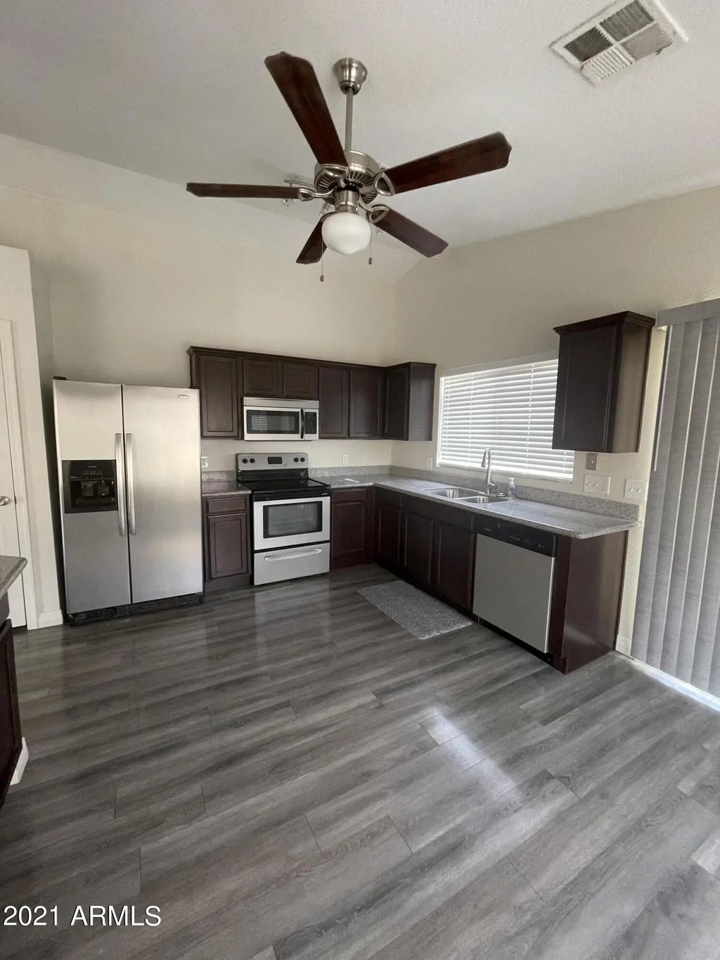 4020 W Camino Vivaz, Glendale