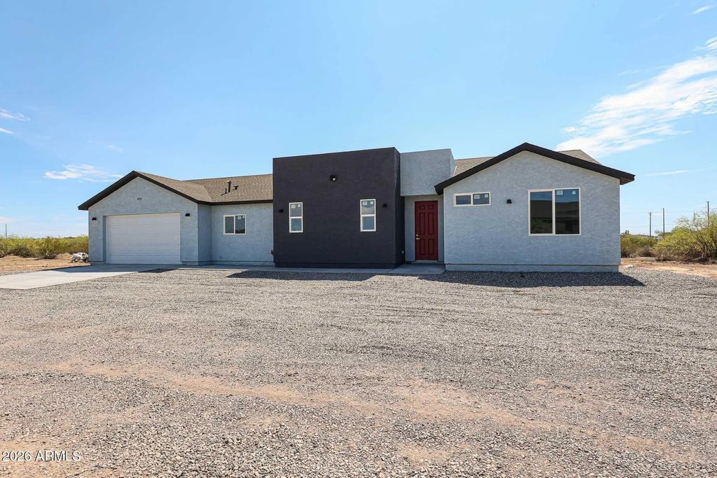 8335 S 351st Drive, Tonopah