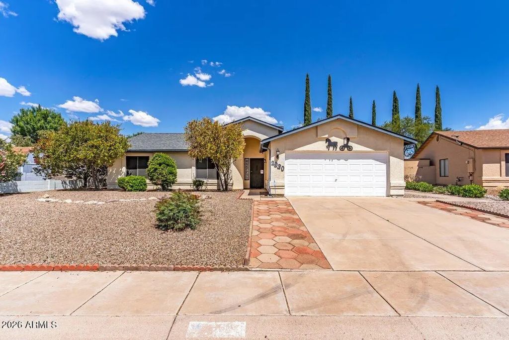 2930 S Sun Crest Drive, Sierra Vista