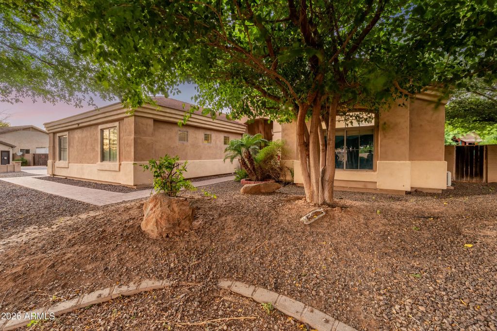 2311 N 104th Drive, Avondale