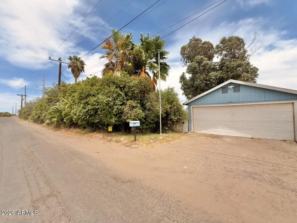 14223 W Olive Avenue, Waddell