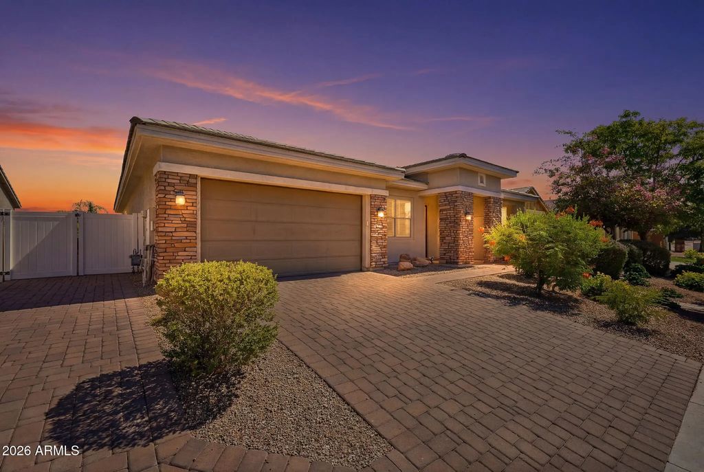 2522 E Pleasant Lane, Phoenix