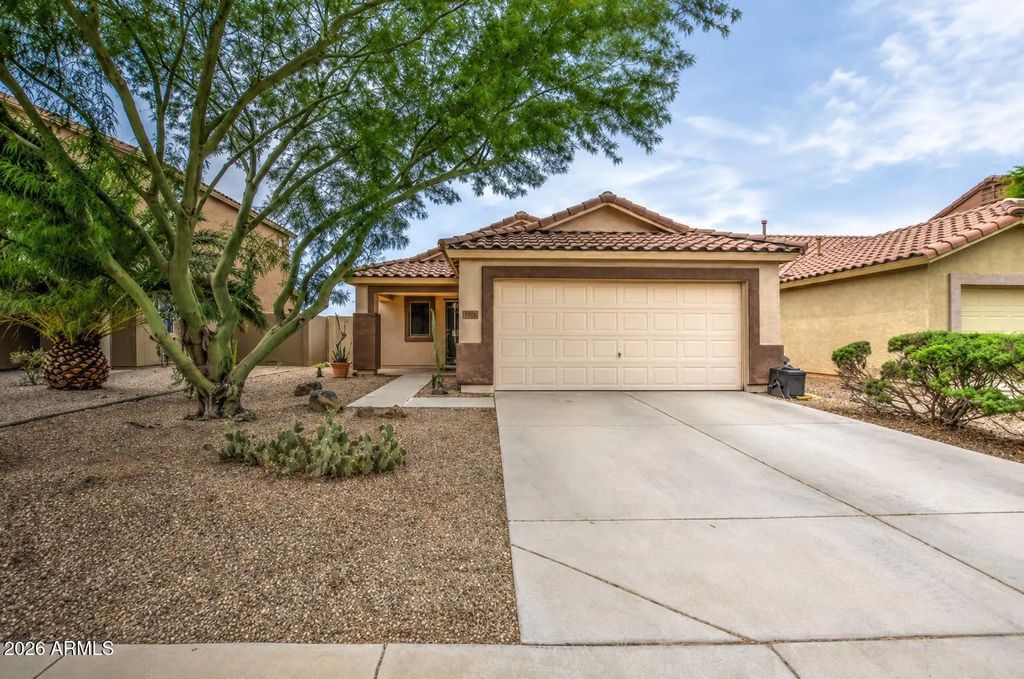 35917 W Velazquez Drive, Maricopa