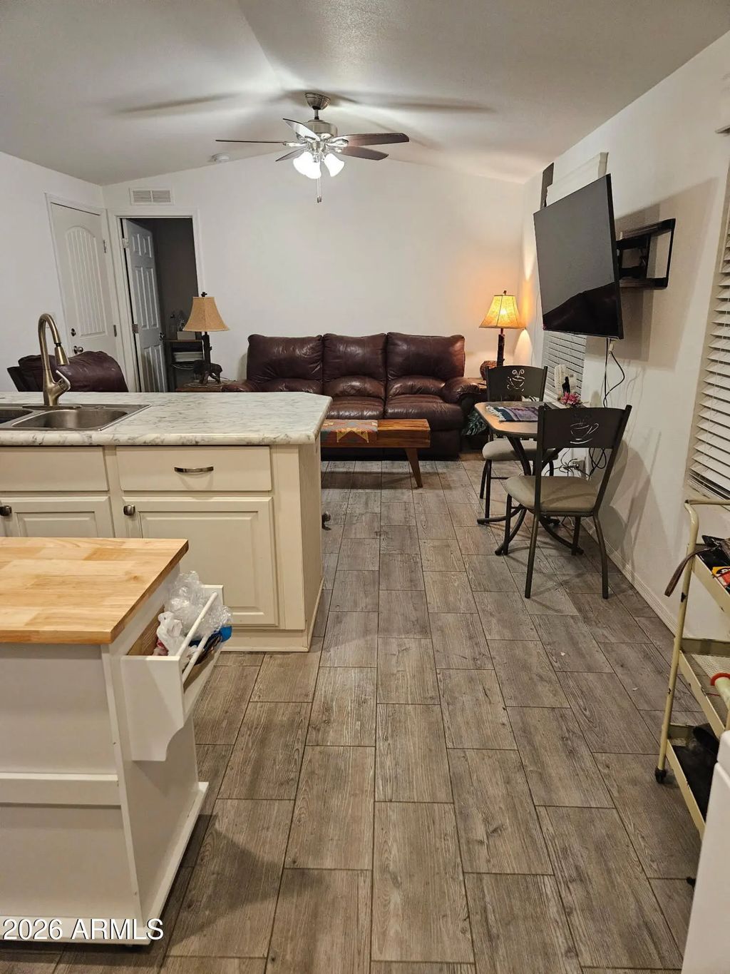 105 N Delaware Drive (unit 21), Apache Junction