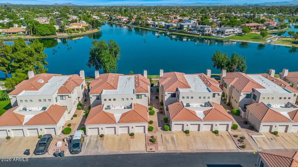 8270 N Hayden Road (unit Unit 2011), Scottsdale