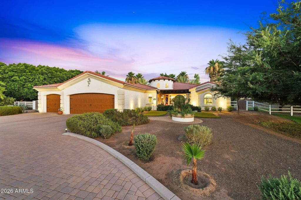 17347 W Lamar Road, Waddell