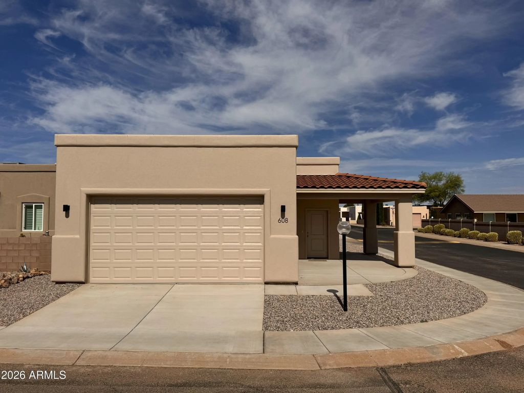 608 S Clubhouse Lane, Sierra Vista