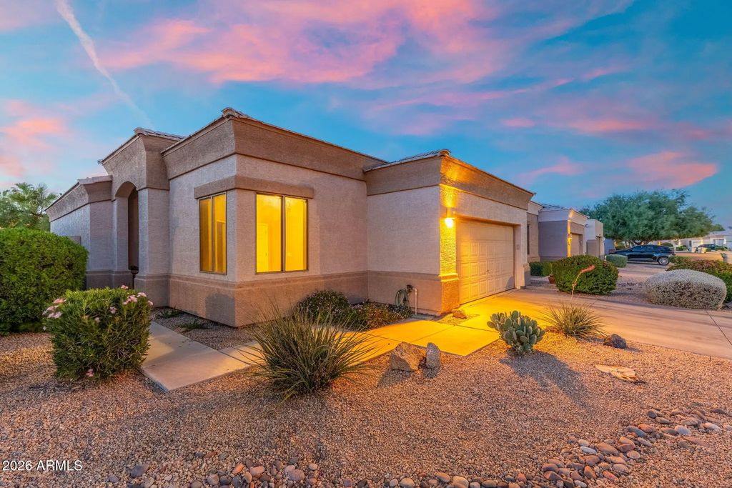 6384 W Pontiac Drive, Glendale