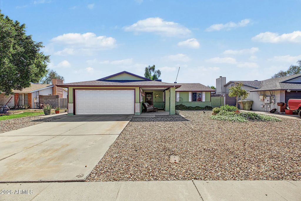 6151 W Zoe Ella Way, Glendale