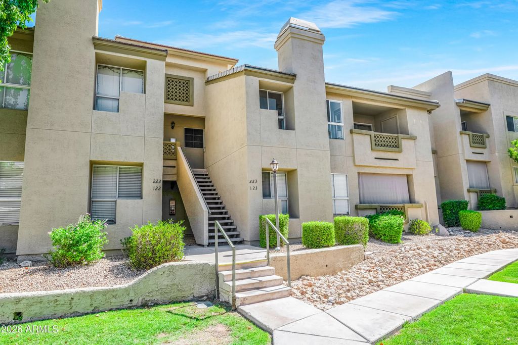 1880 E Morten Avenue (unit 223), Phoenix