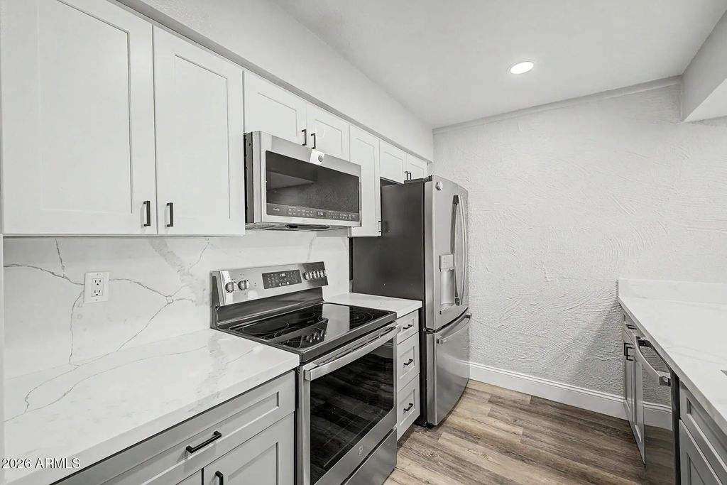 3314 N 68th Street N (unit 211), Scottsdale