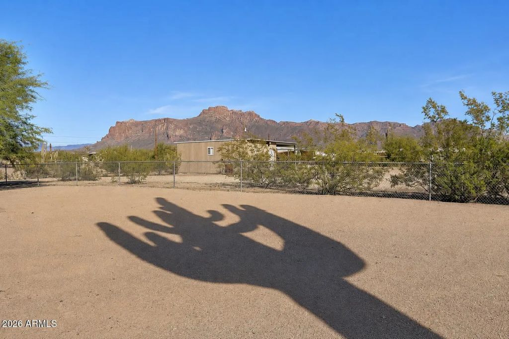 1823 S Hilton Road, Apache Junction