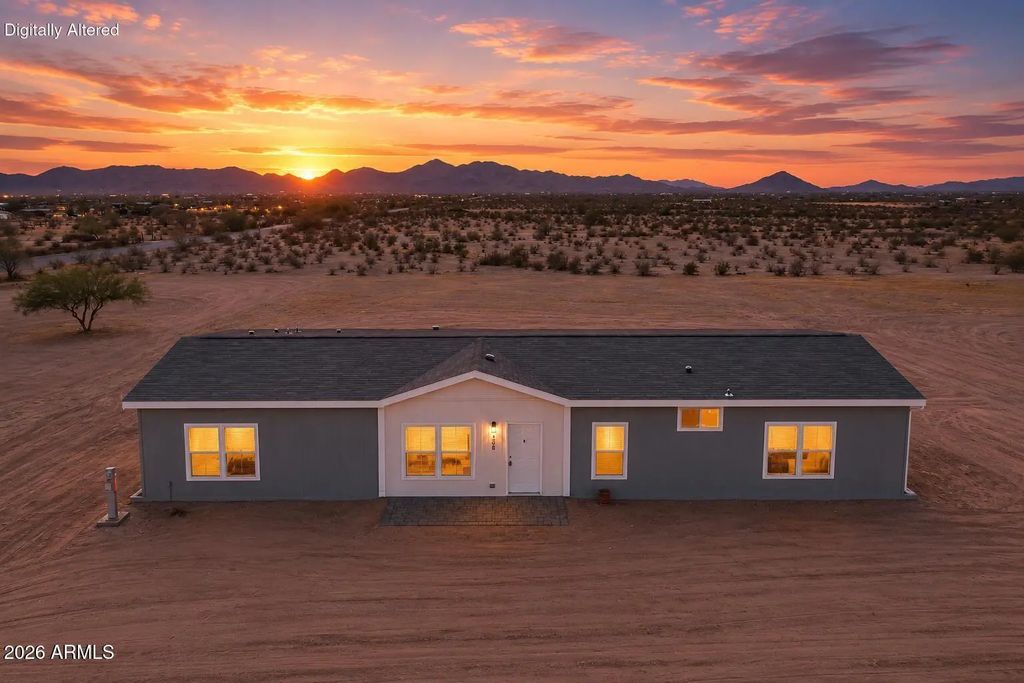 1296 N Ruby Road, Maricopa