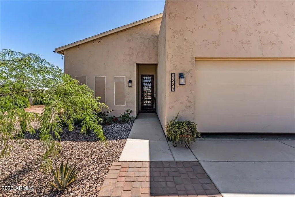 4225 N Valley Road, Eloy