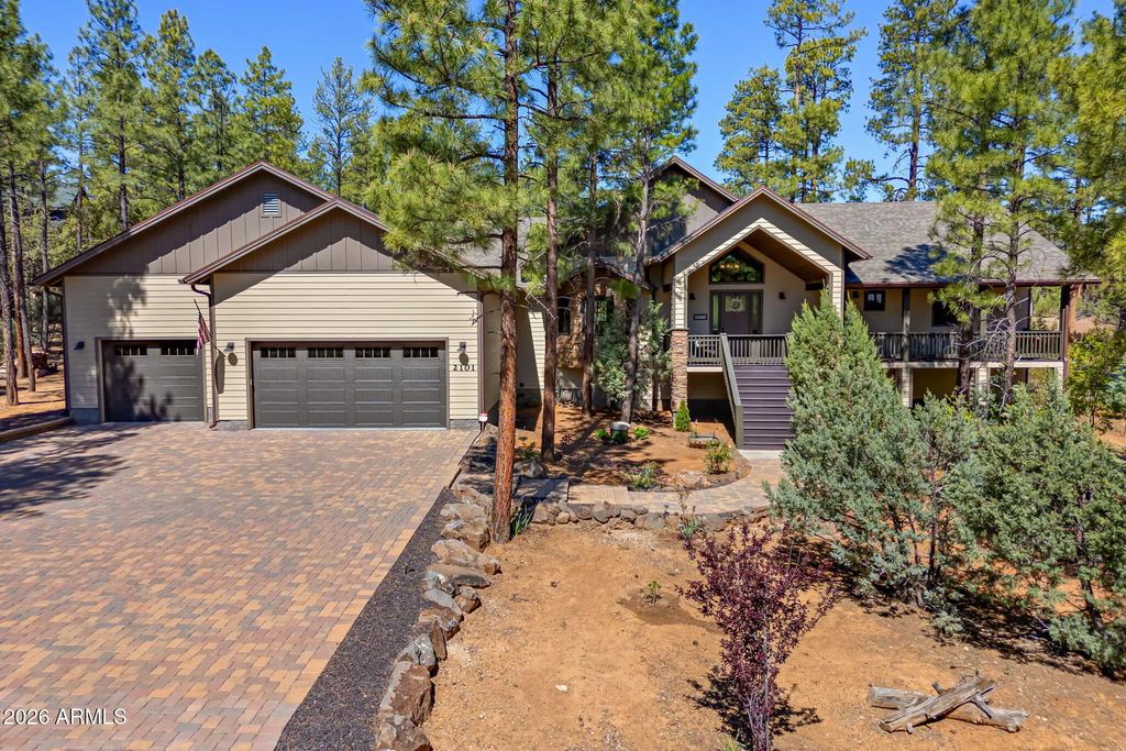2101 S Trillium Lane, Show Low