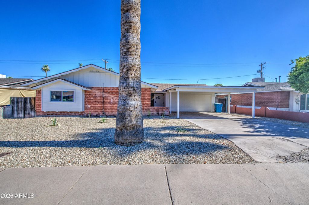 3823 W Rose Lane, Phoenix