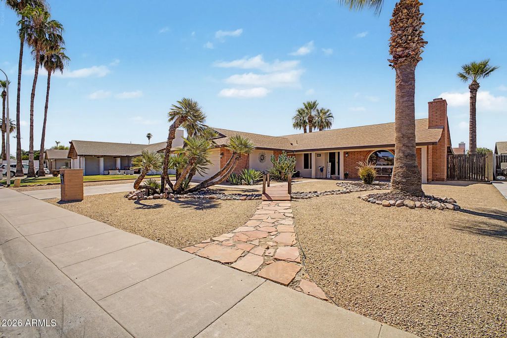 4555 W Echo Lane, Glendale