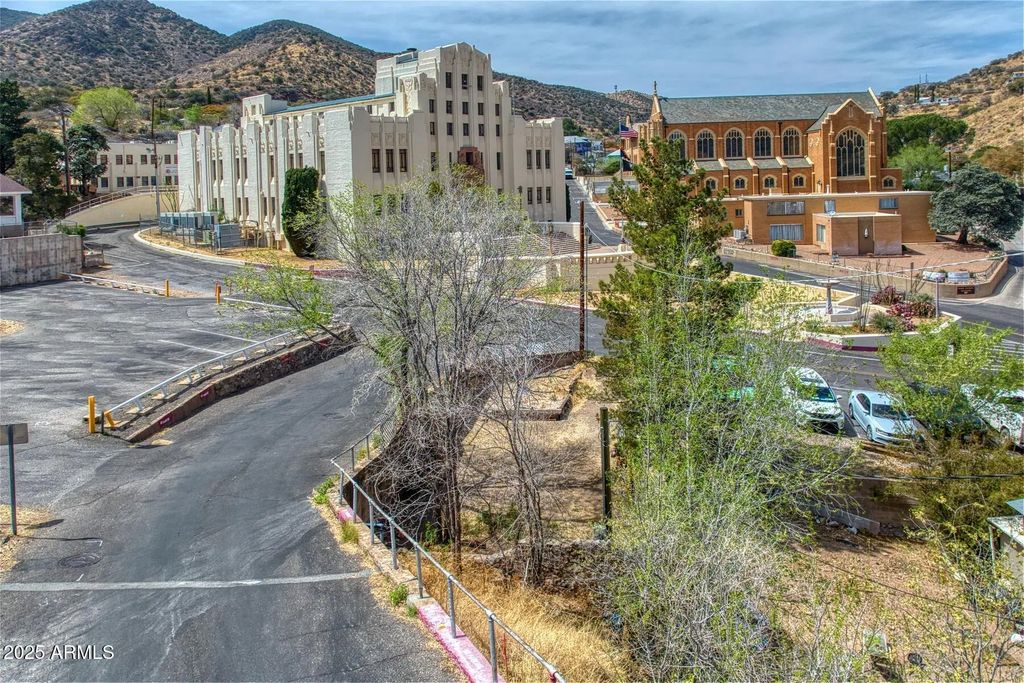 10 Quality Hill Road (unit 5), Bisbee